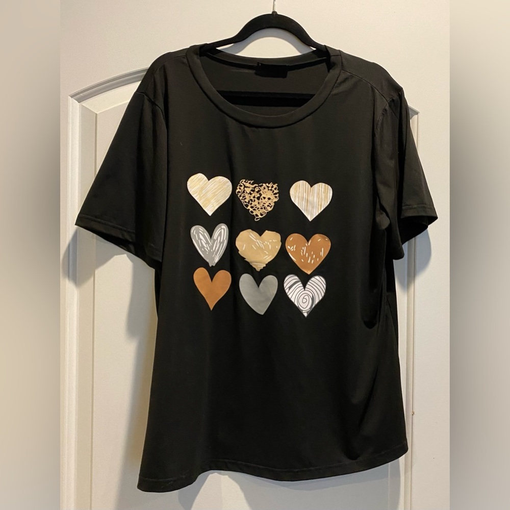 Women’s size 1XL short sleeve t-shirt from SHEIN